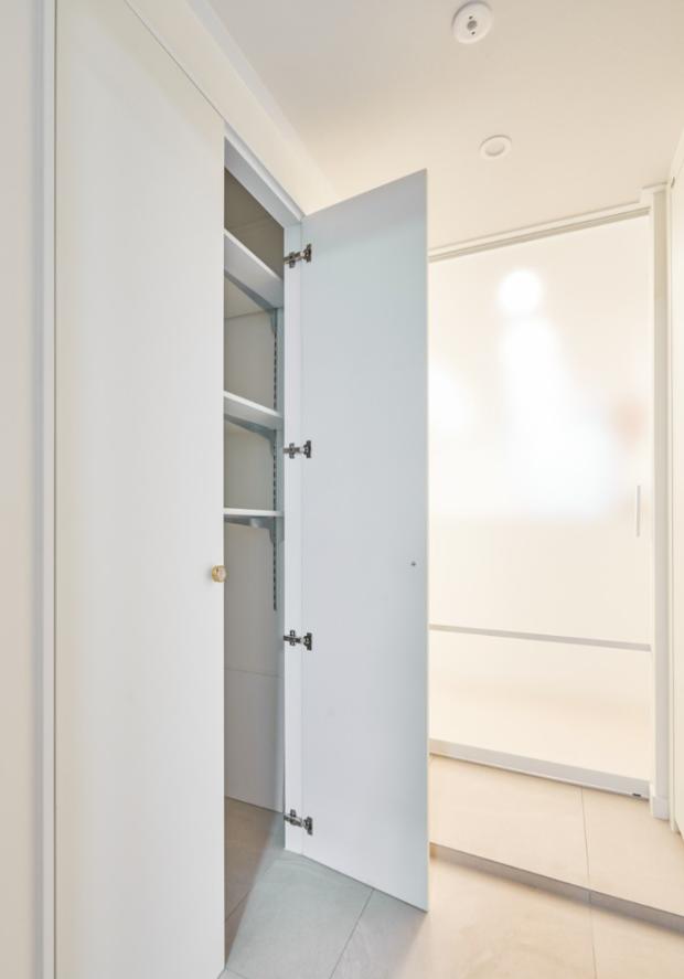 不做过度装修,去掉电视墙,把钱用在刀刃上,这样的房子终身受益