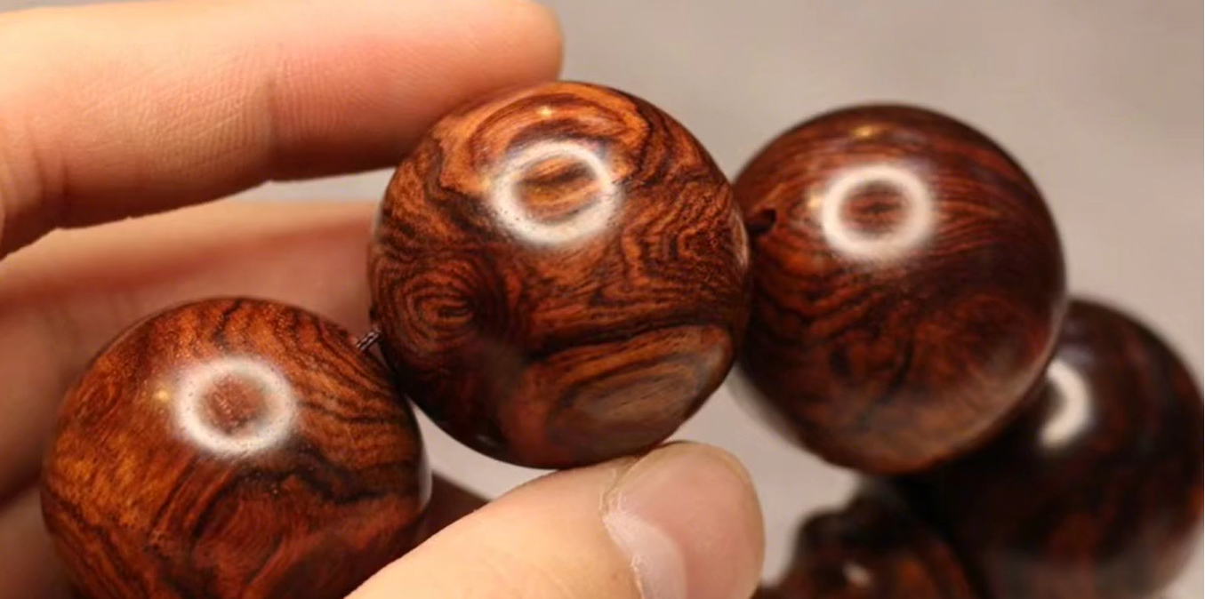 |海黄的紫油梨手串,到底什么样?