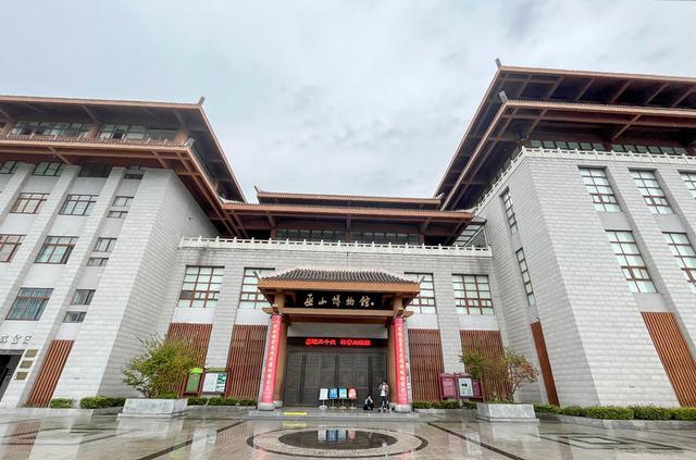 博物馆|重庆一个县博物馆，收藏文物竟多达4万余件，绝大多数是无价之宝