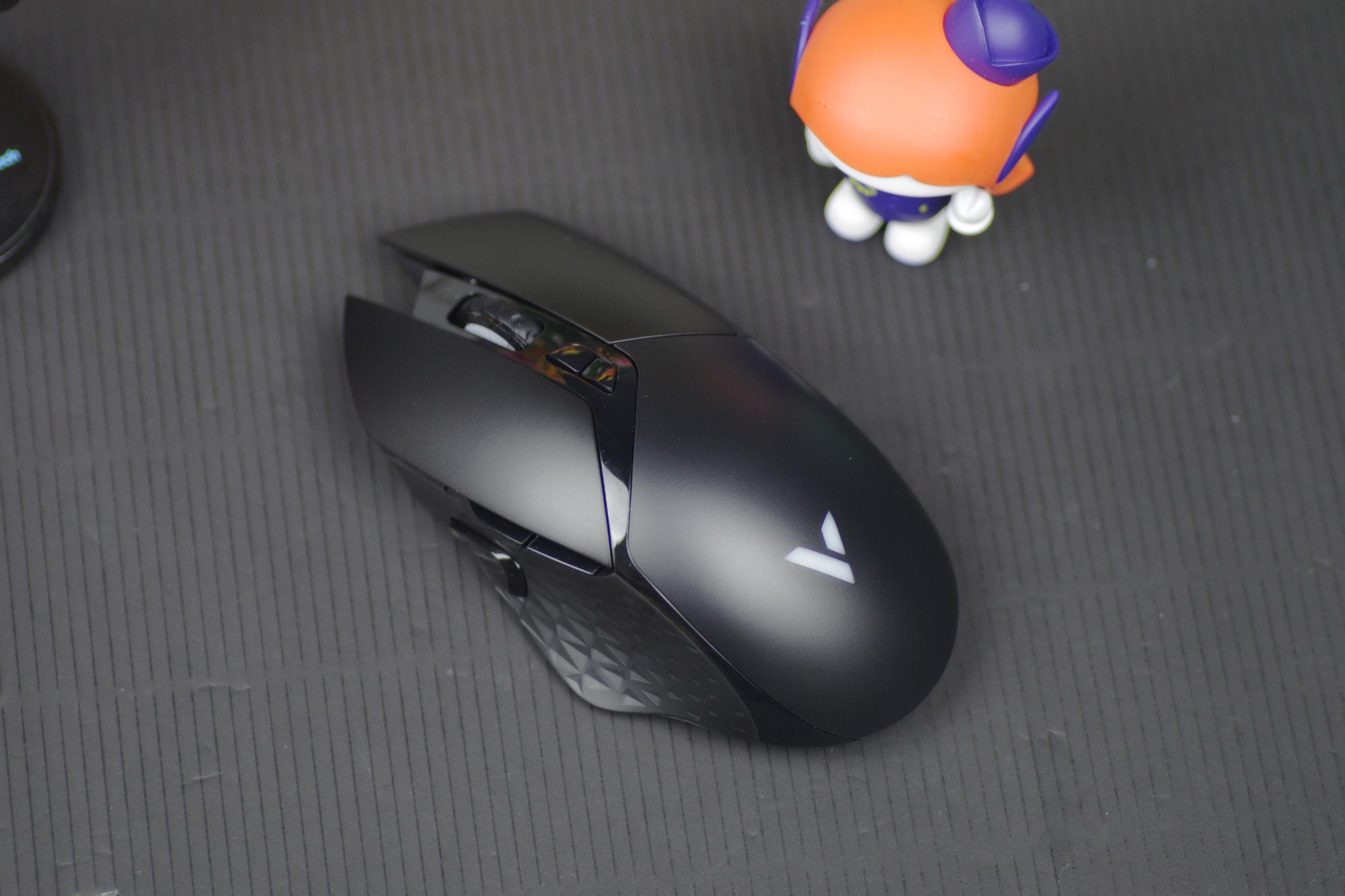 Google|160小时长效续航，价格仅为199元，雷柏V30W多模无线游戏鼠标