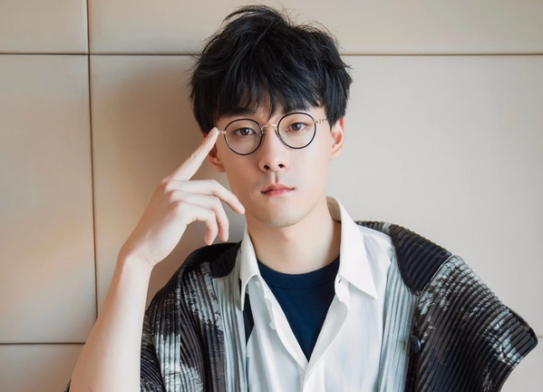 吴倩|张雨剑一直凹单身人设引网友不满,离婚后吴倩恢复巅峰他被人骂