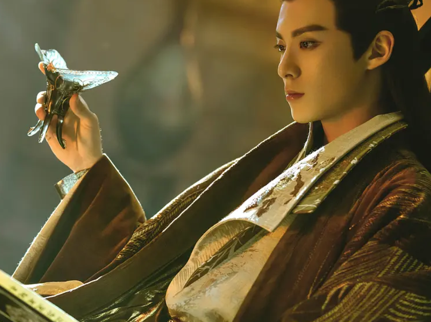 |这部剧，剧情有一套，各种明线暗线埋得很好