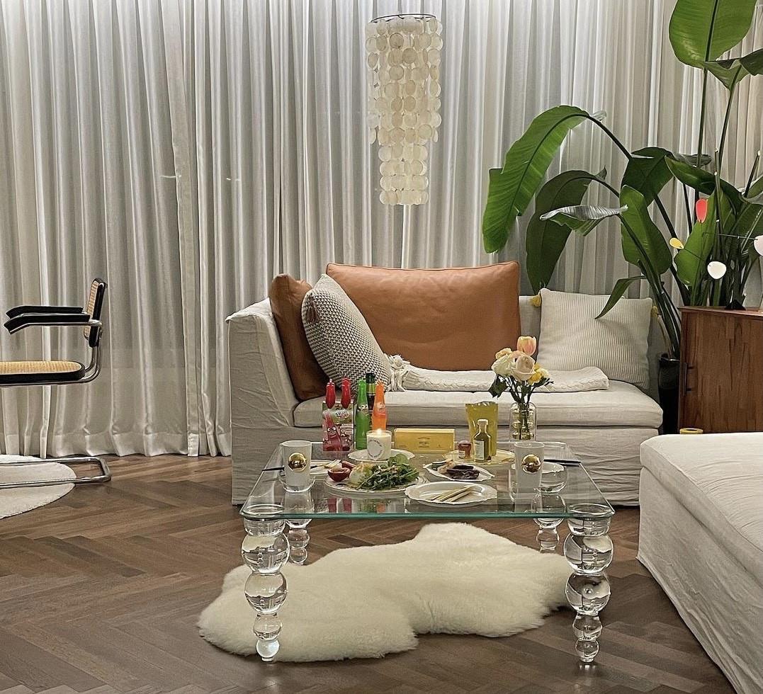 这位韩主妇,一天带俩娃,她依旧让屋子干净不乱,这生活真的棒!