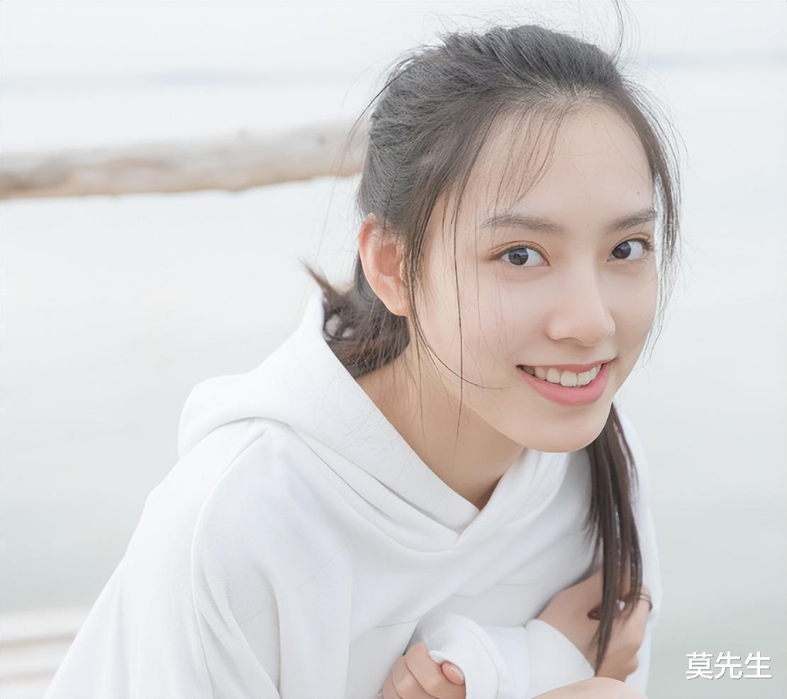 王俊凯|两天5个瓜,顶流男星劈腿,女神级女星老公被抓,个个都是大瓜