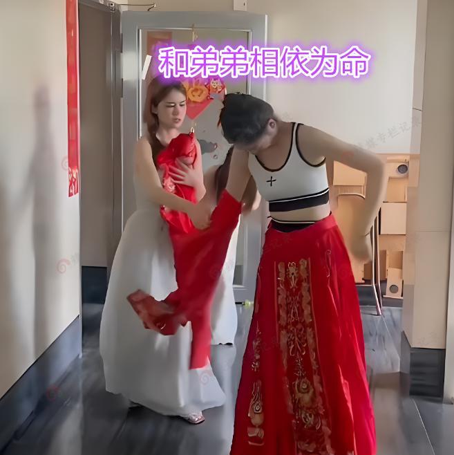 因新郎不接受新娘带弟弟出嫁,新娘当即脱掉婚纱:光着脚哭着离开