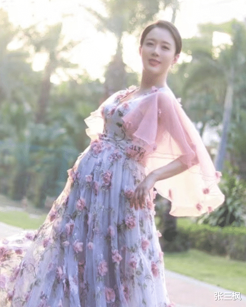 美娜|著名演员颜丹晨:这辈子最正确的决定,就是44岁为小丈夫生儿子