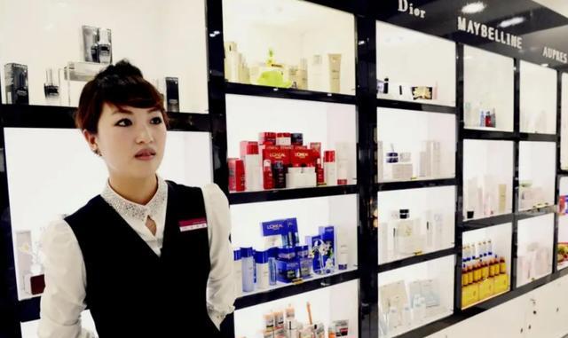 朝鲜|号称朝鲜“顶级”的商场，能吃到什么？