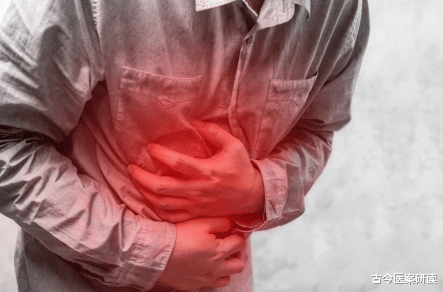 胃癌|42岁男子频繁腹胀,确诊胃癌,医生:煮粥放“它”,小心胃“烂如网筛”