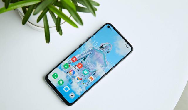 英特尔|OPPOK10体验：首发天玑8000+一体化流线，中端机也有旗舰质感？