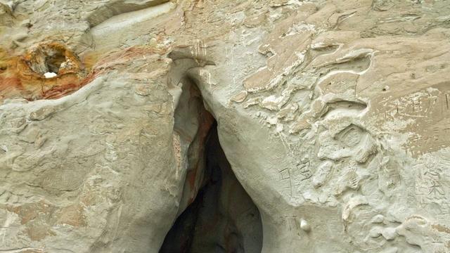 白公山“外星人遗址”:百米铁管贯穿山体,距今15万年,至今未解