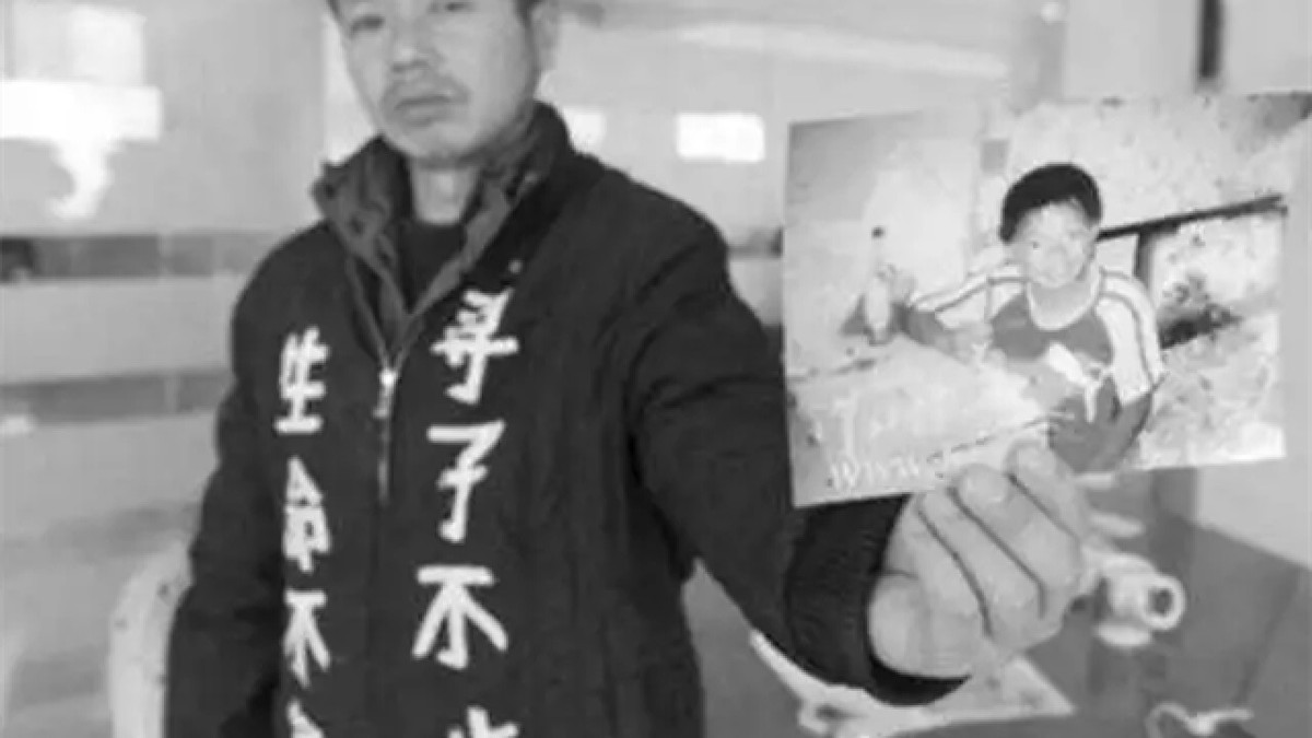 91年贵州小男孩被拐,父亲抑郁自杀,母亲25年后才知,儿子是好友