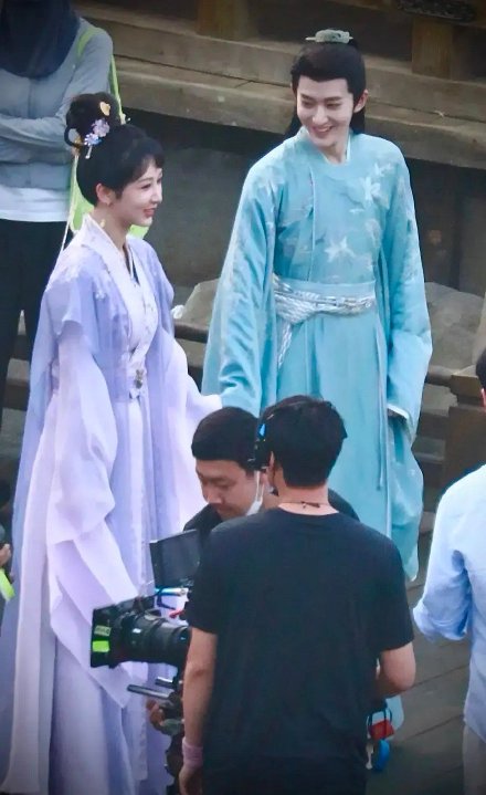 预告片|夭璟疯狂上分！杨紫邓为《长相思》路透，小心翼翼地牵手好可爱