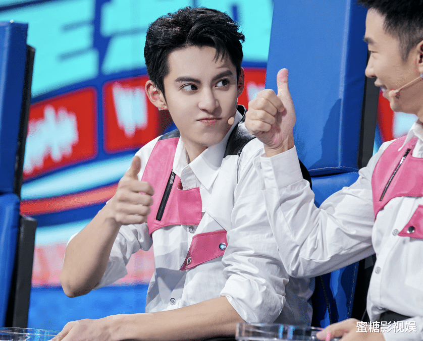 文咏珊|全网夸19岁王鹤棣的恋爱观通透,曾经的言论被夸是真正自信的人