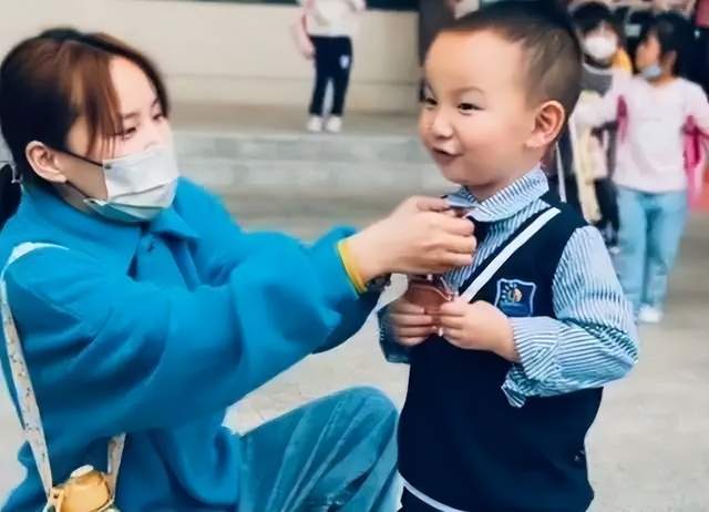 直播带货|熊磊一木同框直播带货，公公郭希宽现身直播间，一木感谢粉丝支持