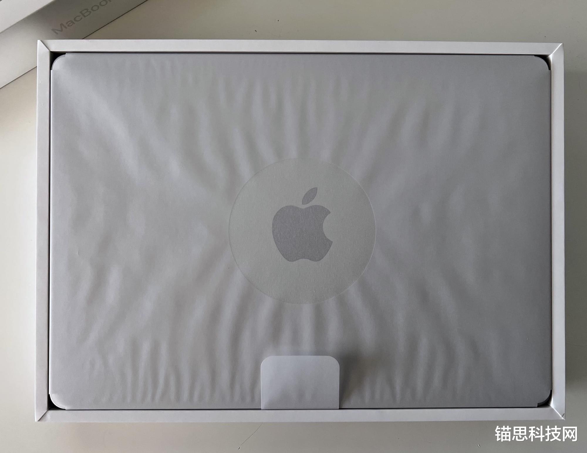 MacBook Air|M2 MacBook Air开箱图赏 刘海看起来也没有那么丑