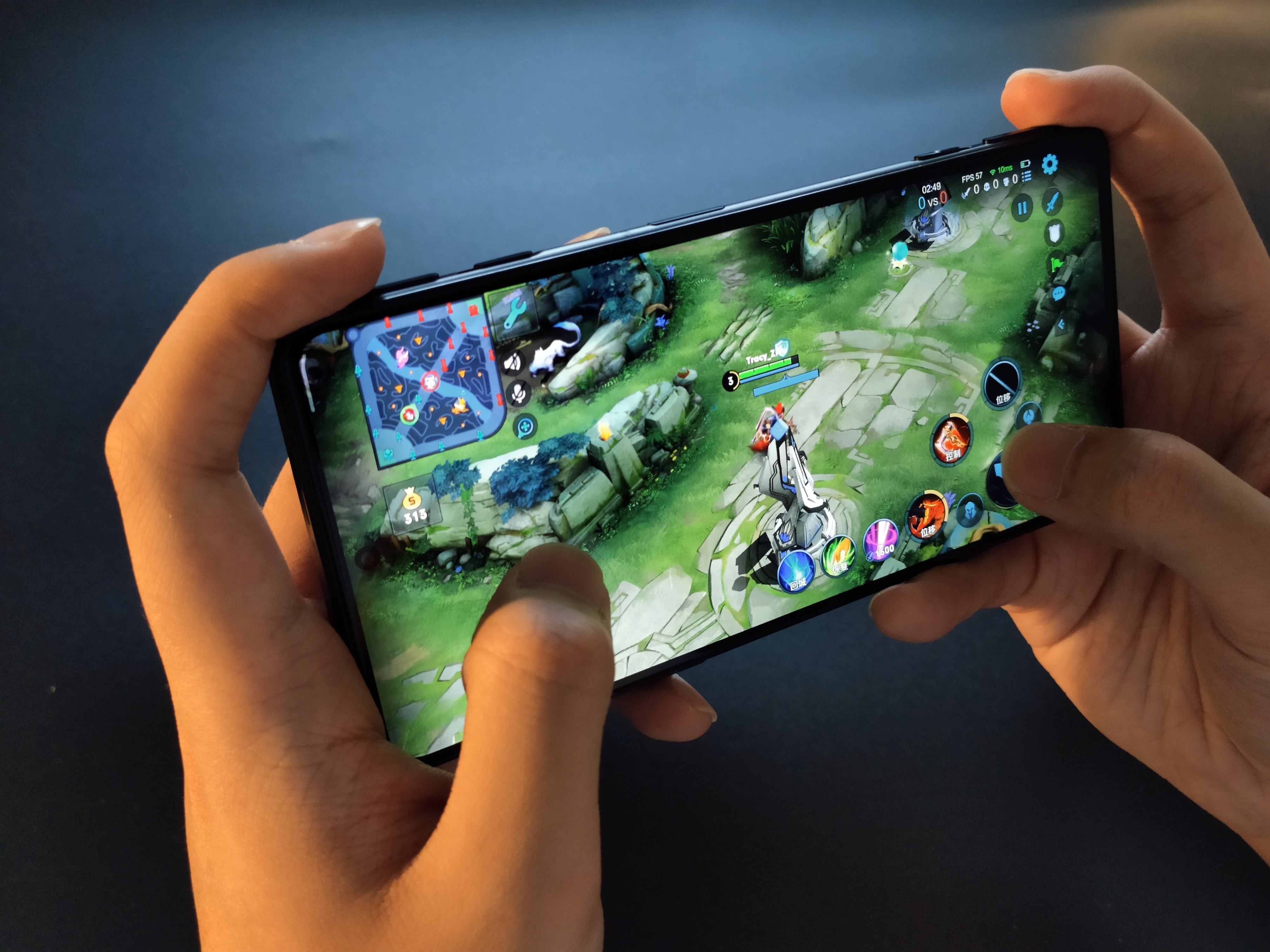 旗舰机|若预算只有2000元,你想选择哪一款手机?这三款手机或许值得研究