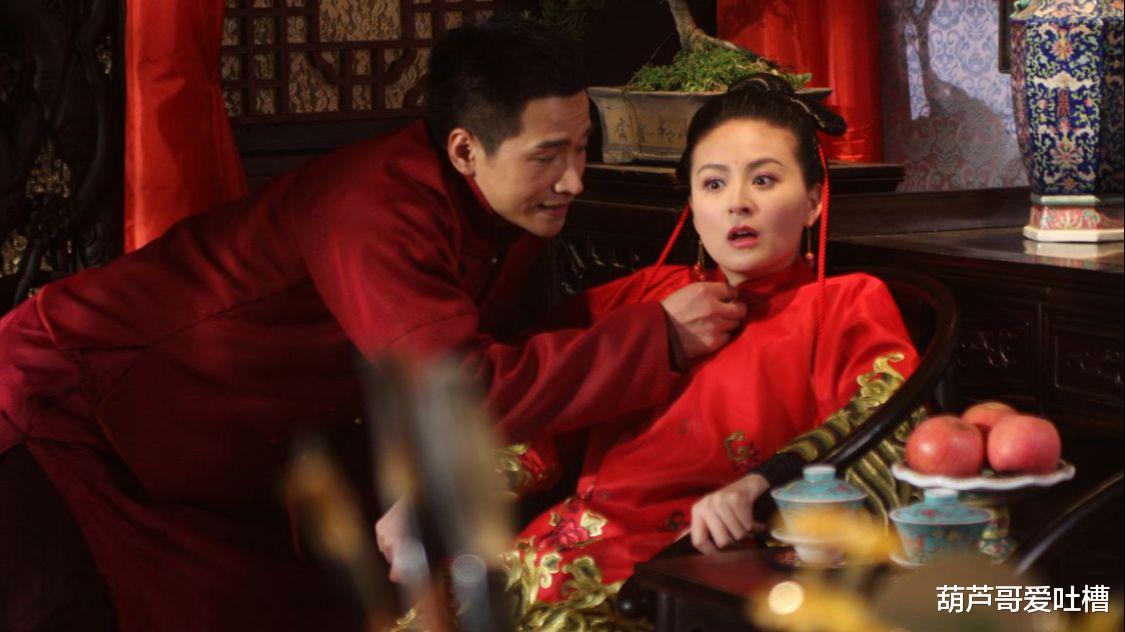 何晟铭|何晟铭现身横店剧组片场，长期饰演配角片酬仅六千