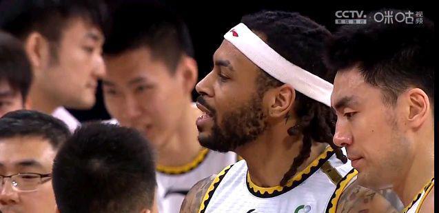 广东男篮|2-0领先广东，他俩合砍32分20板，大胆喊出五个字：辽宁靠外援！