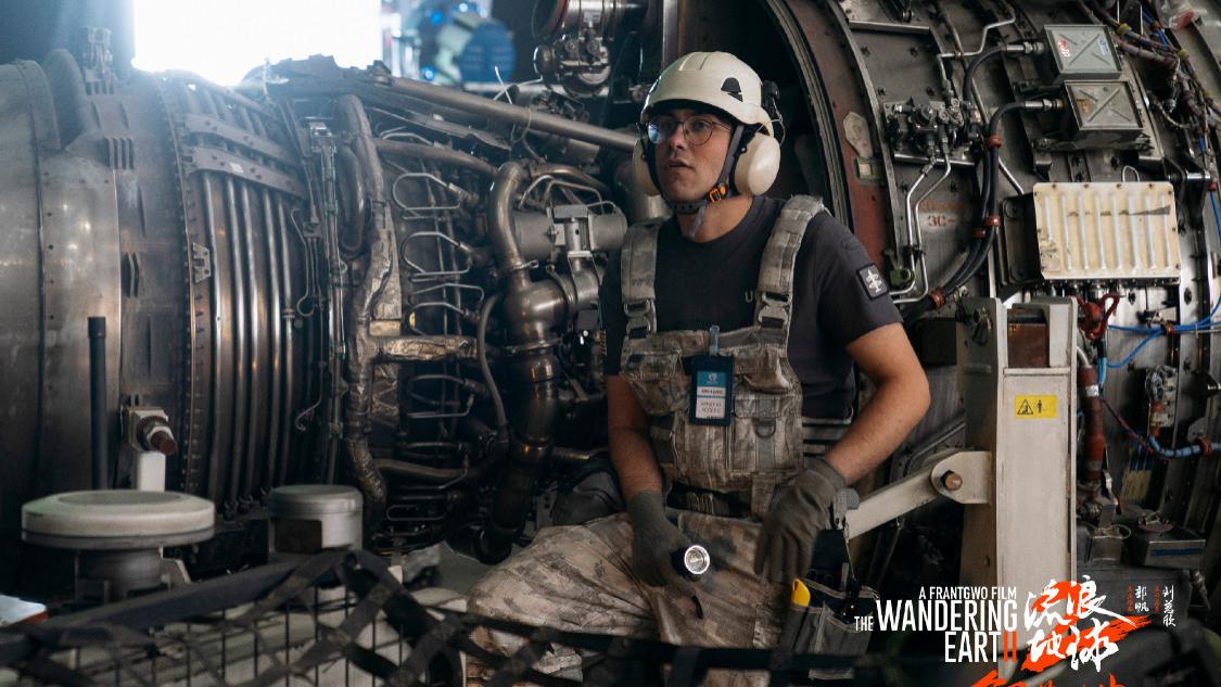 流浪地球2|《流浪地球2》观后感，脑洞向影评，人工智能真能取代实体人类吗