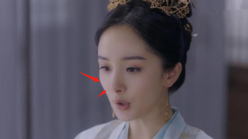 谭松韵|32岁谭松韵脱离滤镜演飞行员，狠狠扯下了丫头教女演员的遮羞布