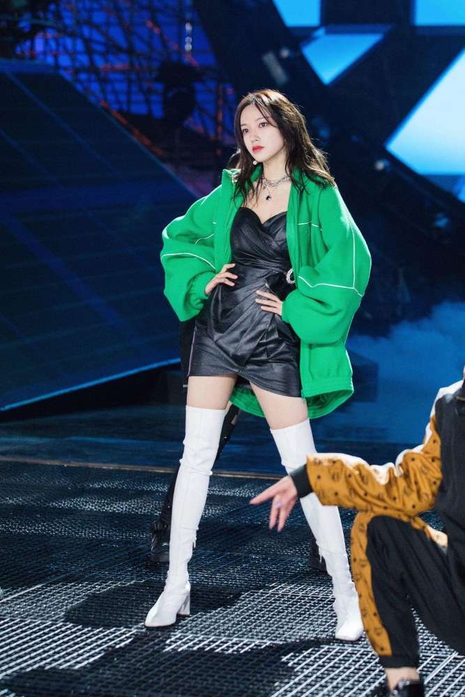 程潇|“跌落神坛”程潇:在韩娱当孙子,在内娱是大爷,好牌打得稀烂