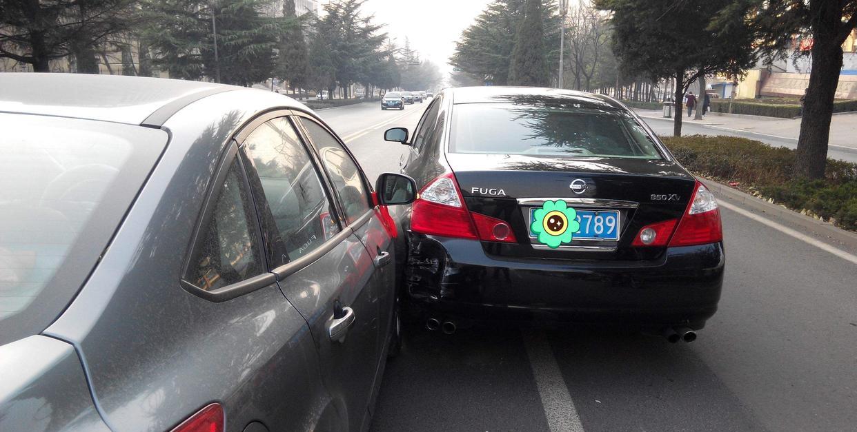 以下五种“追尾前车”情况,别着急动保险,前车用户会给你赔偿