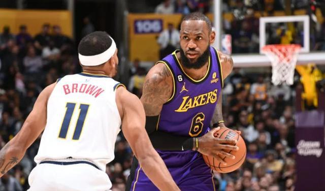 NBA晚报：詹皇正负值创新高，篮网10战9胜，库兹马感谢湖人