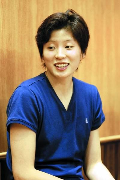 叶莉嫁给身高226cm,体重400斤的姚明后,睡觉之前,必须在床中间留出一