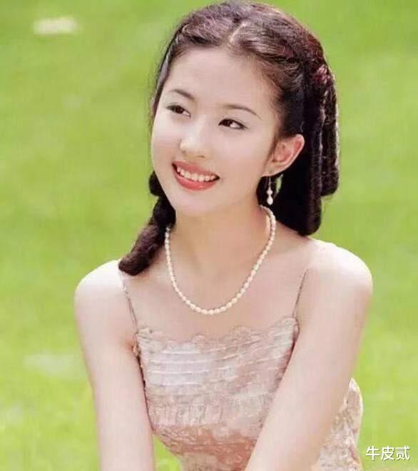 姐姐|明明“优雅自然”,却偏要“硅胶脸”的5大女星,个个苦不堪言