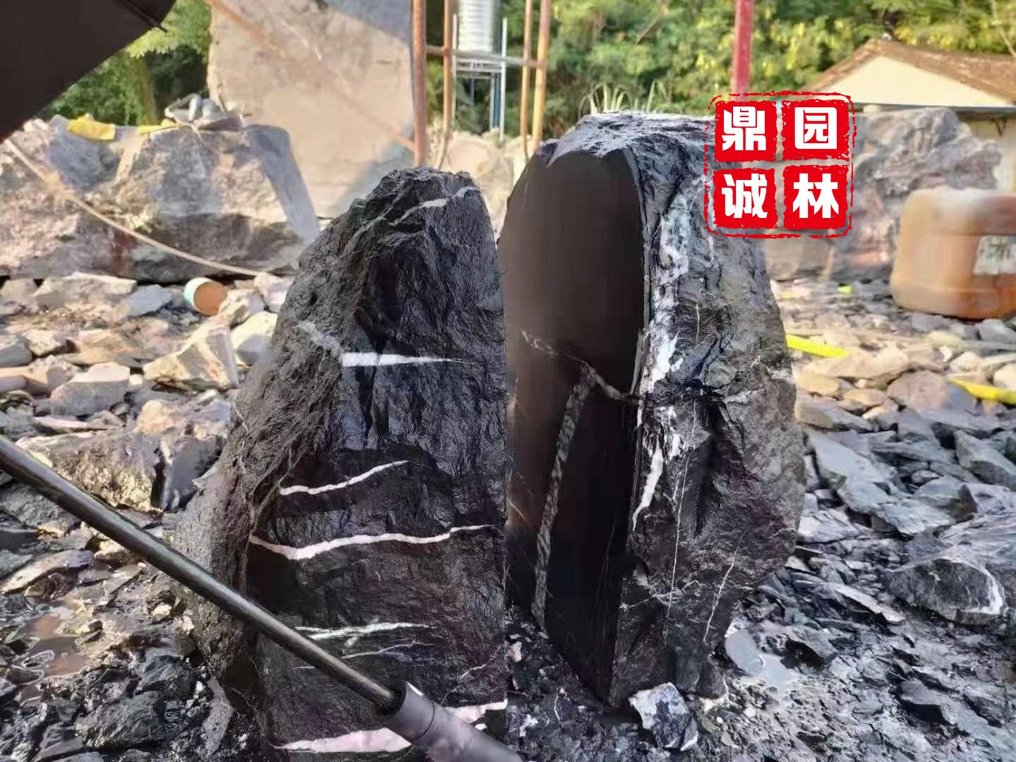 黑山石一分为二设计，创意的庭院黑山石