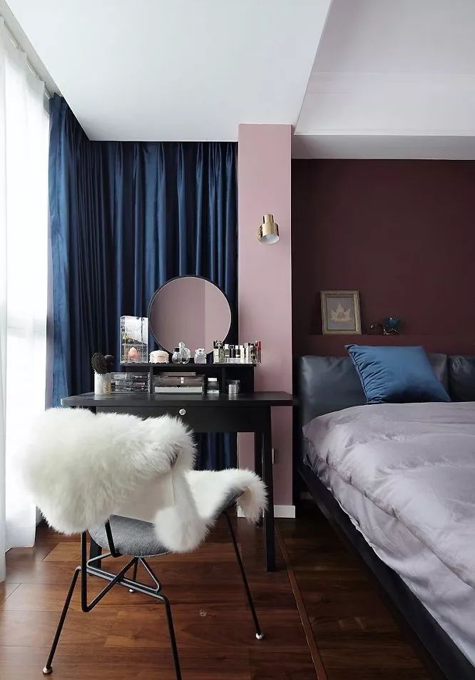 120㎡美式风格装修,撞色的设计冲击力十足!