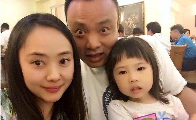 刘园园|演员刘园园,逼婚大12岁央视名嘴沙桐,婚后一家三口生活有滋味