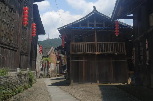古镇|32平方公里！湖南一古镇，历经200多年历史，古街古巷，一切皆古