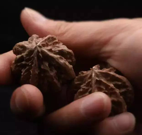 文玩核桃|这个跟随历史变迁再而次崛起的文玩