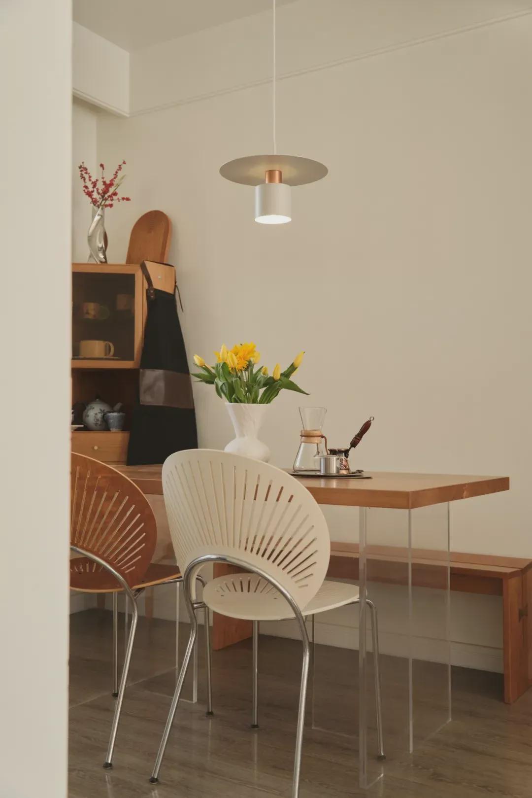 110㎡精装修改造,用柔和的暖色打造温馨治愈之家