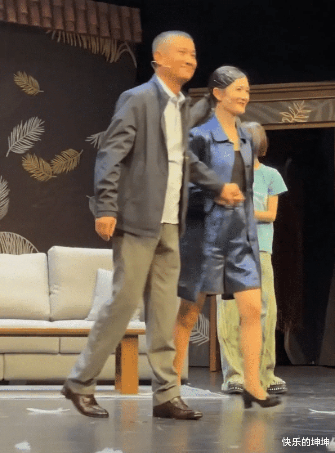 谢娜|谢娜跟文章在上海亮相，她真的变了吗？