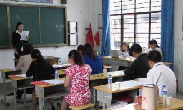 特岗教师|特岗教师招聘8万人,工资高于普通教师,专科就可报考不限专业