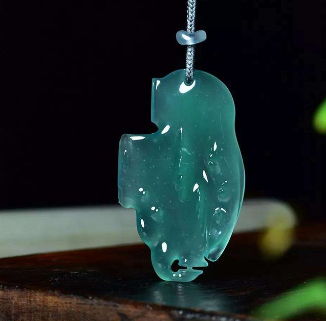 |试戴翡翠时,有哪些需要注意的地方?