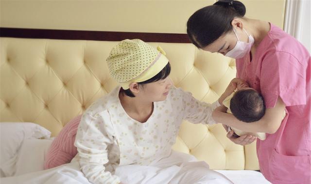 杨幂|有种“生娃”叫杨幂，看到她的肚皮照后，网友表示：我是真的酸了