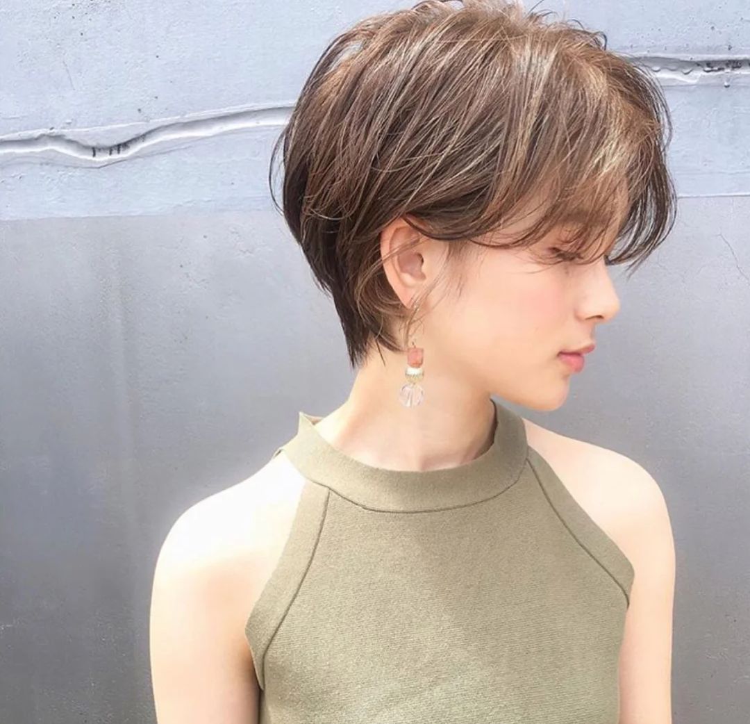 发型 女人不到40就有了“阿姨味”?问题可能出在这3种发型上,太显老