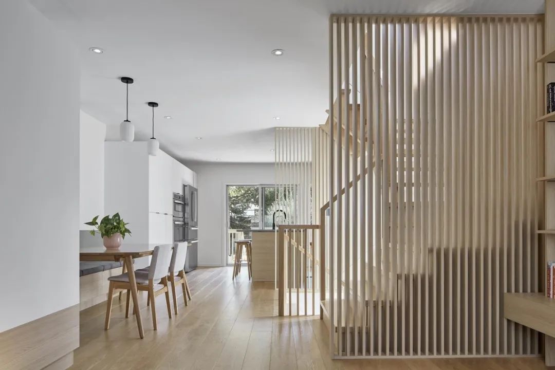 29岁就买了第一套房子,原木风2层复式,全屋一尘不染给足安全感