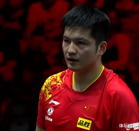 樊振东|4-2！国乒锁定冠军：樊振东救4个局点大逆转，16-14，擦网球制胜