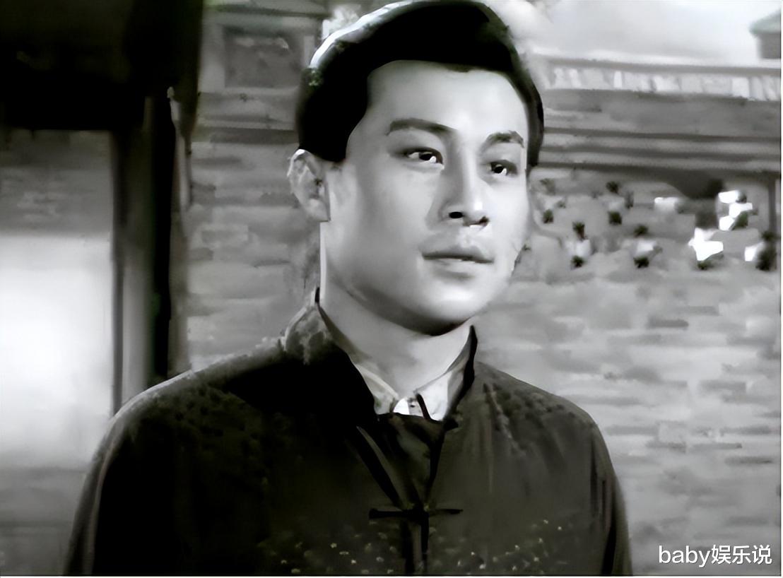 王心刚|著名演员王心刚：一代人的男神，与发妻携手到老，如今过得如何