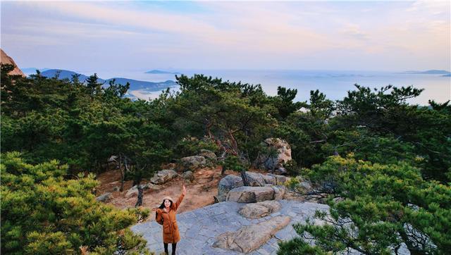 衢州|山东有个浪漫的旅游景点，山海相连十分壮观，青岛人最爱来看日出