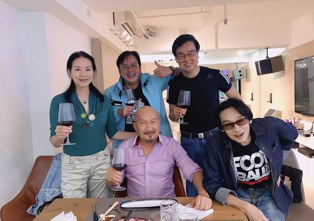 张靓颖|谭咏麟提早庆生众香港大咖齐聚,麦嘉稳坐C位,郑雅文罕见现身