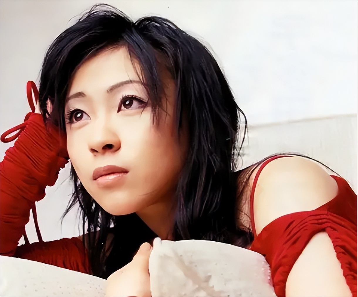 宇多田光|在认识这个名字之前,你的耳朵先认识了她:宇多田光如何成为90年代的超新星