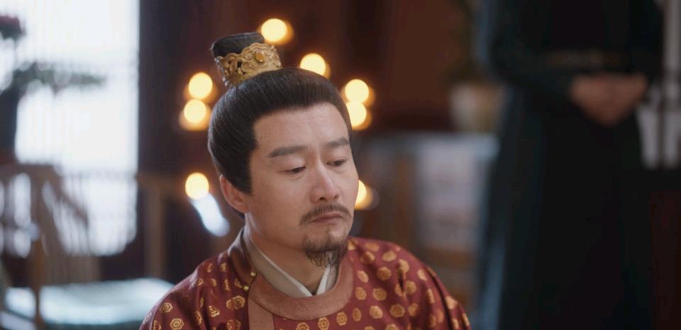 尹嵩|卿卿日常：尹嵩自己都没想到，他最终会栽在微不足道的小人物身上