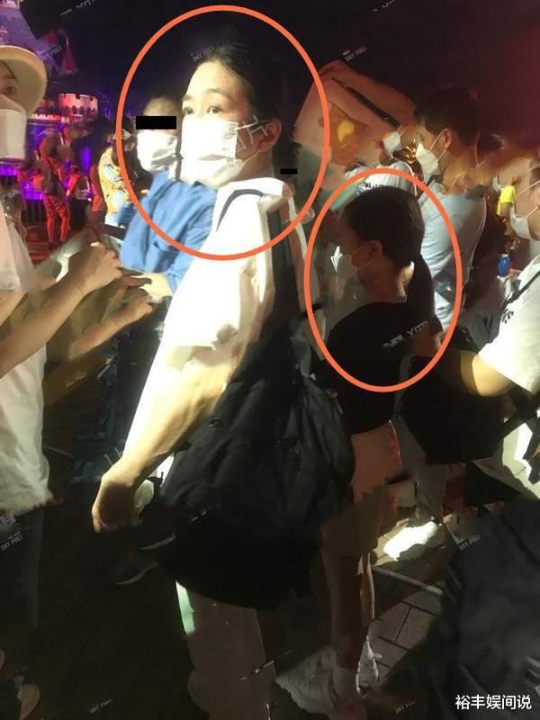 朱丽倩|刘德华10岁女儿近照！个头已到妈妈肩头，朱丽倩身形纤瘦惹担忧