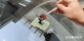 140元的雨刷条和9.9元的雨刷,有什么区别?实测给你看