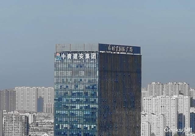 华为荣耀|波浪纹理太美！荣耀80系列依旧美学标杆水准，芯片、镜头全是高配
